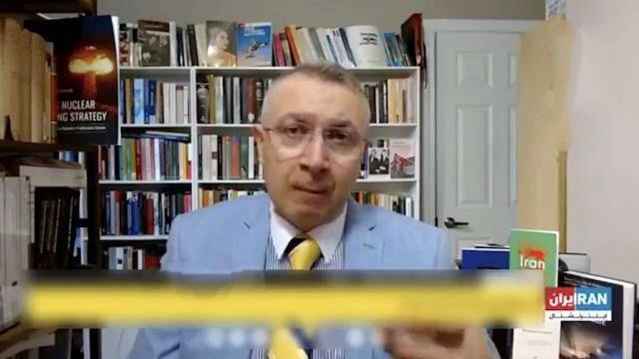 اعتراف اپوزیسیون به شکست در فاصله انداختن بین مردم از انتخابات+ فیلم