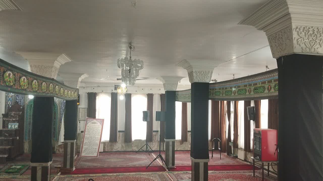 سیاهپوش کردم مسجد