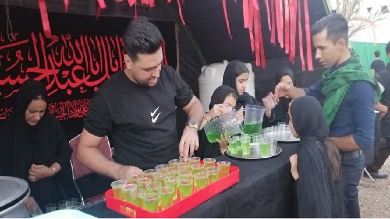 برپایی چایخانه امام رضا (ع) در میدان جمهوری