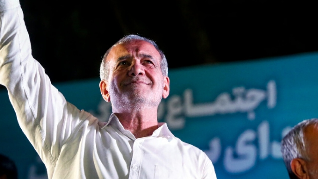 زاکانی پیروزی پزشکیان را تبریک گفت