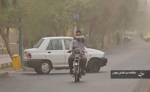 گرد و غبار بر چهره شهر قم