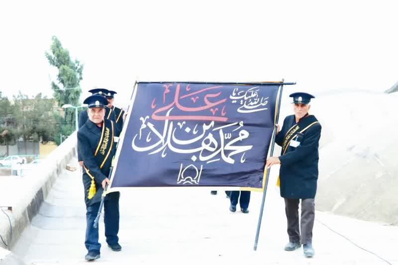 اهتزاز پرچم عزای حسین(ع) در آران و بیدگل