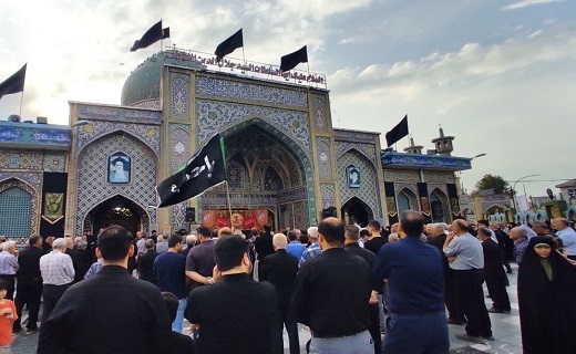 آیین علم بندی عزای حسینی در آستانه اشرفیه