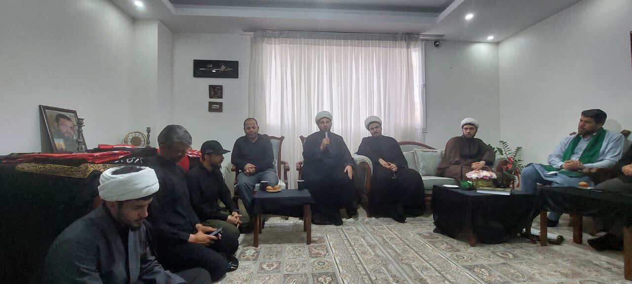 مراسم عزاداری در منزل شهدا