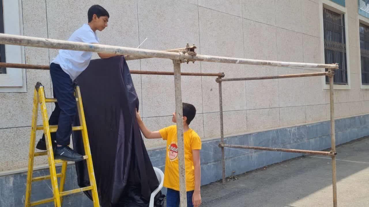 شور و حال دانش آموزان گرگانی برای راه اندازی هیئت عزاداری + تصاویر