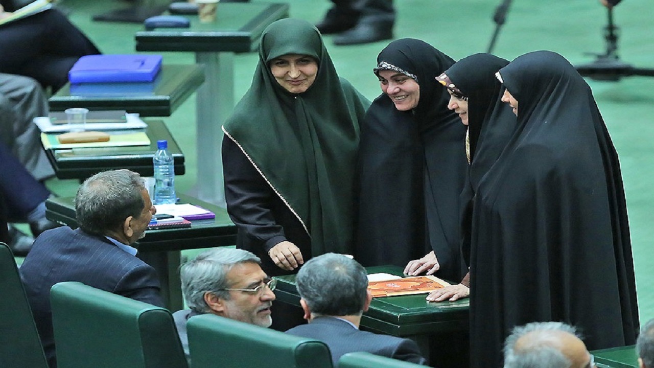 لزوم آسیب‌شناسی عدم حضور زنان در تصمیم‌گیری‌ها توسط دولت چهاردهم