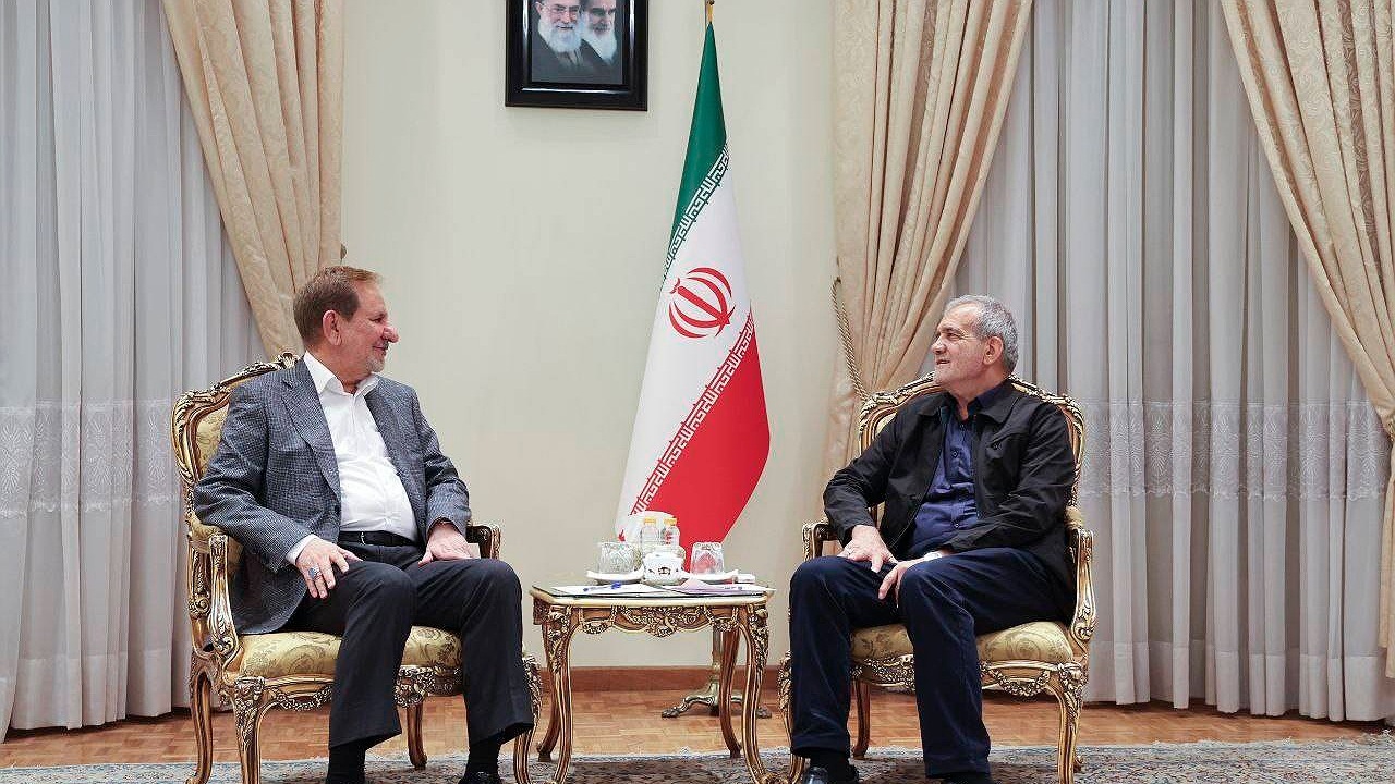 دیدار جهانگیری با رئیس‌جمهور منتخب