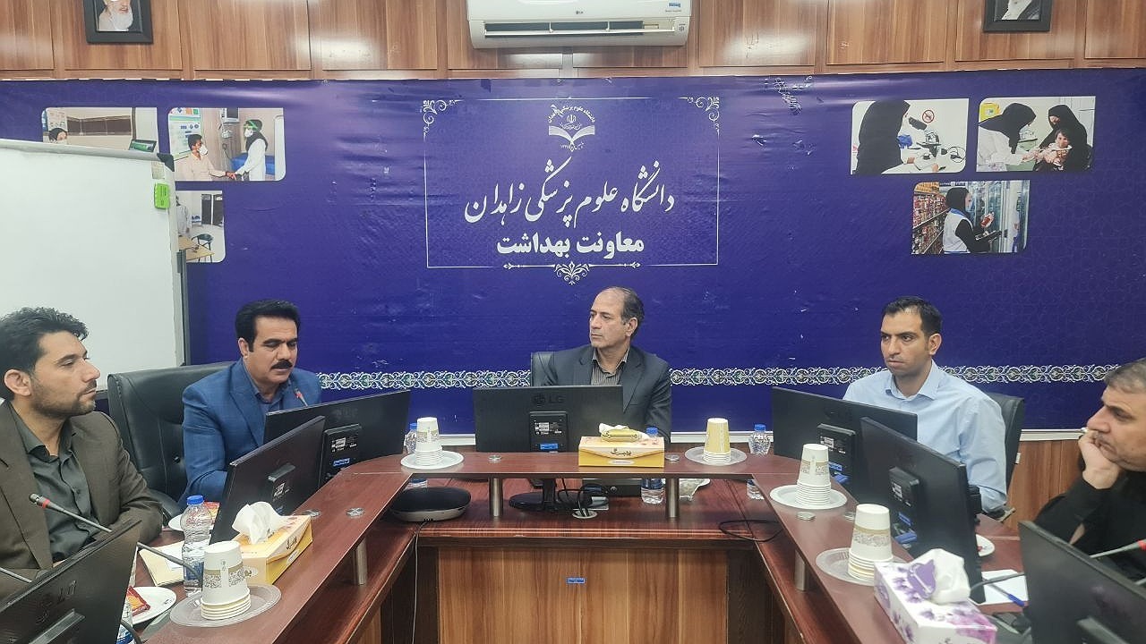 قصور پیمانکار شهرداری زاهدان کارکنان ستاد مرکزی دانشگاه علوم پزشکی را از کار بیکار کرد