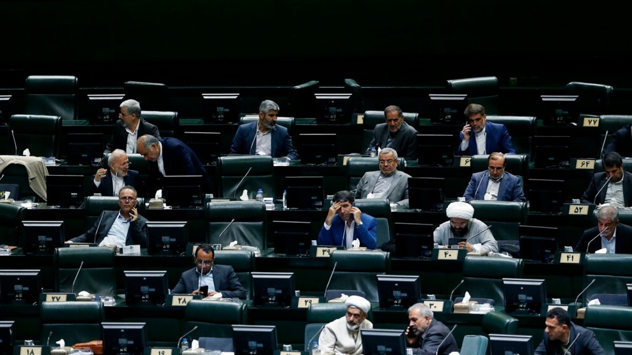 قدردانی جمعی از نمایندگان سیستان و بلوچستان از سربازان گمنام امام زمان (عج)