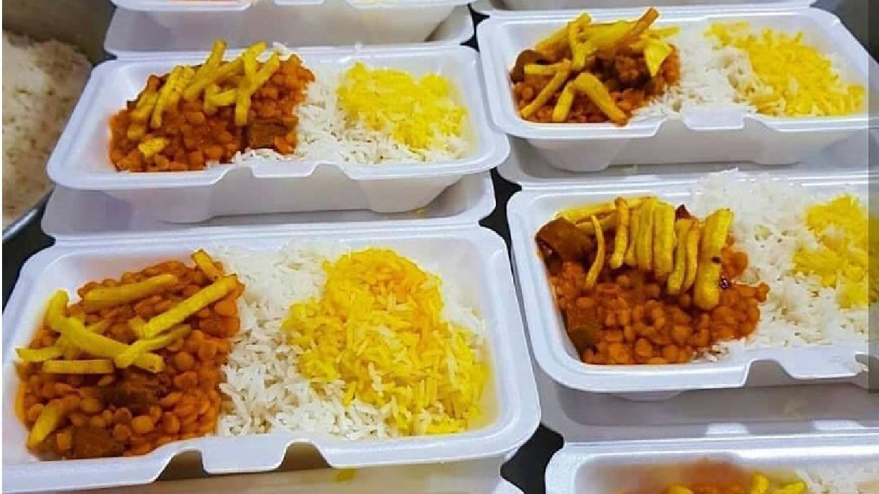 ۲۰۰ آشپزخانه طبخ و توزیع غذای گرم در پویش اطعام حسینی (ع) فعال هستند