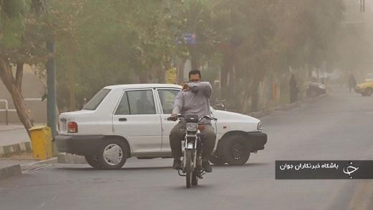 گرد و غبار در ریه های شهر قم  ؛ حقابه هایی که از آسمان هم نازل نشد