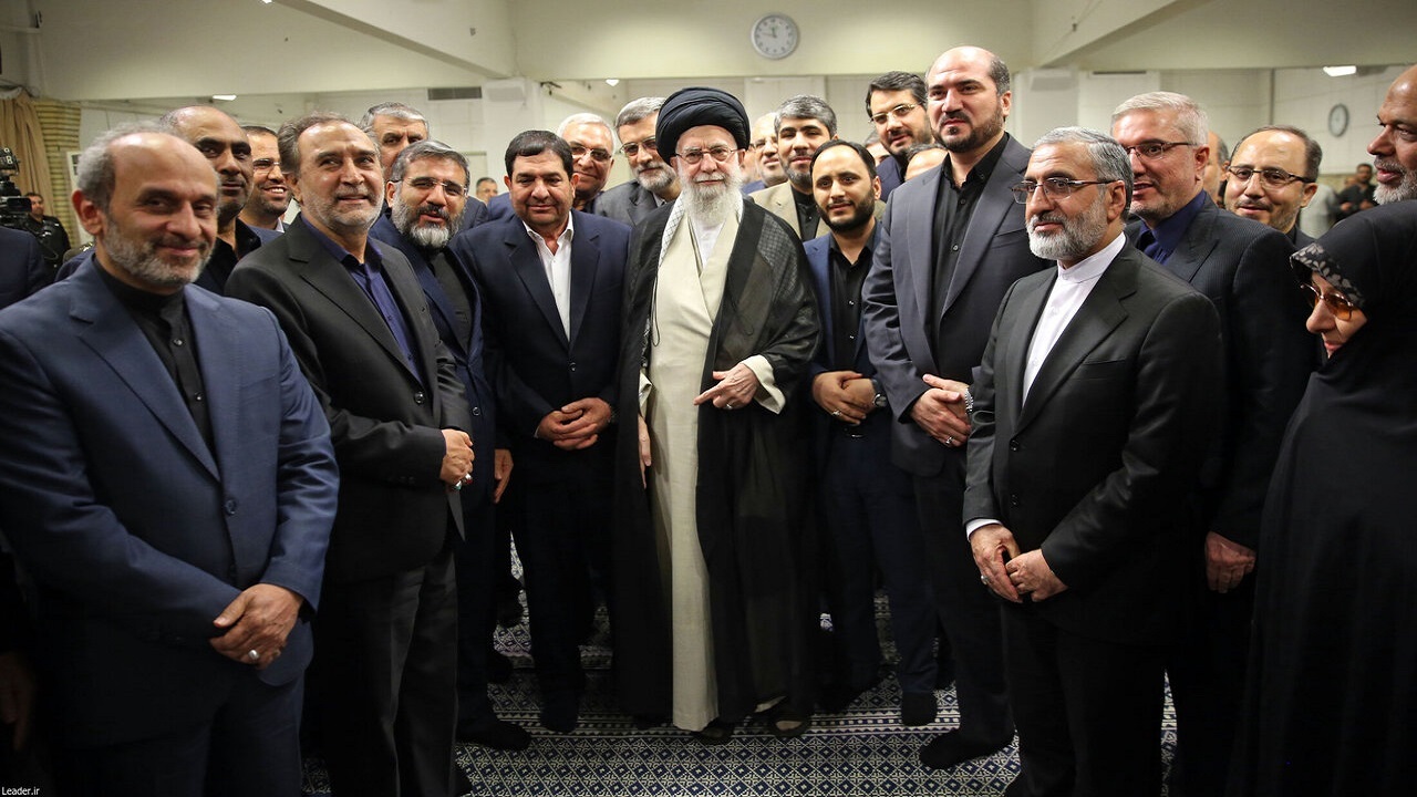 واکنش‌های مجازی به تمجید رهبر معظم انقلاب از دولت سیزدهم