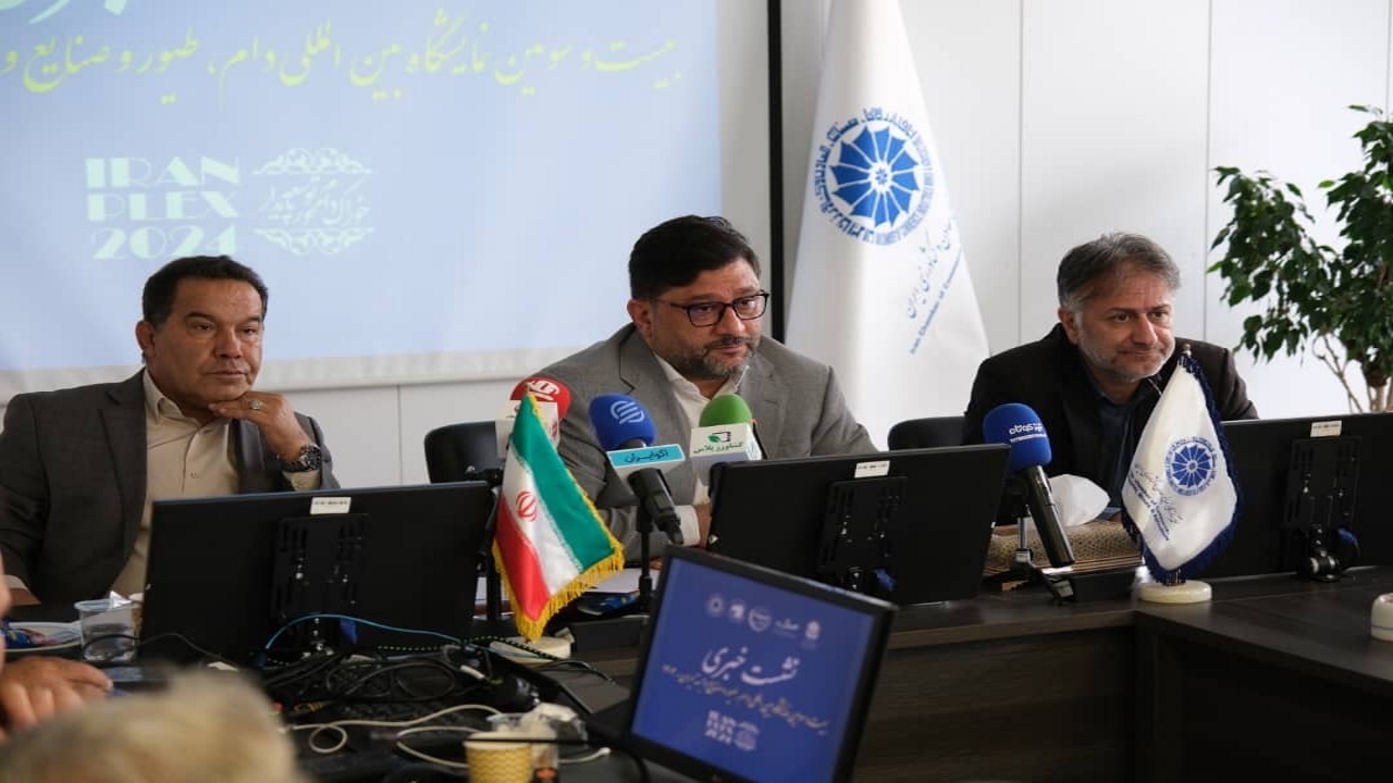 جایگزینی خوراک دام و طیور تنها با یکسان سازی نرخ ارز محقق می‌شود