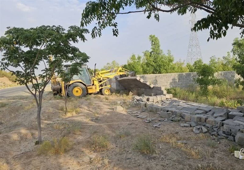 خلع ید ۸ هزار و ۴۳۷ مترمربع از اراضی تصرفی شهرستان بیرجند