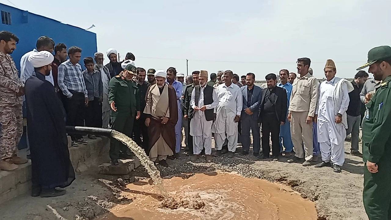 بهره مندی ۱۰۰۰۰ فهرجی از آب آشامیدنی سالم