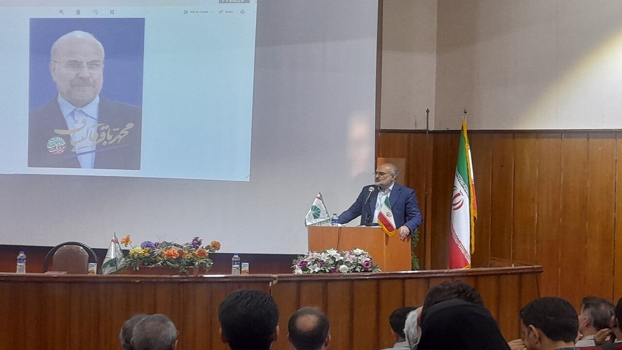 کشور نیازمند یک رئیس جمهور توانمند و کاربلد است
