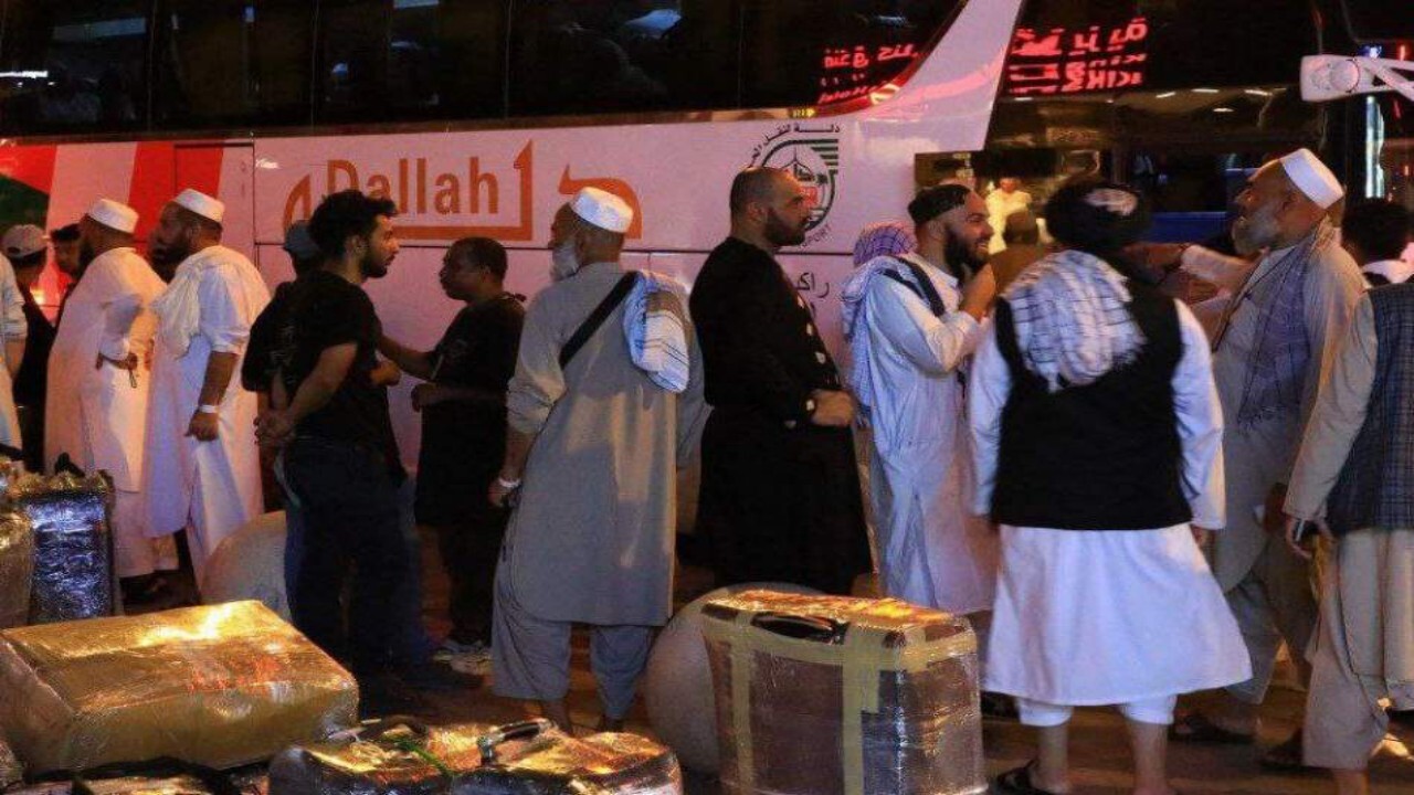 بازگشت اولین کاروان حجاج افغانستانی