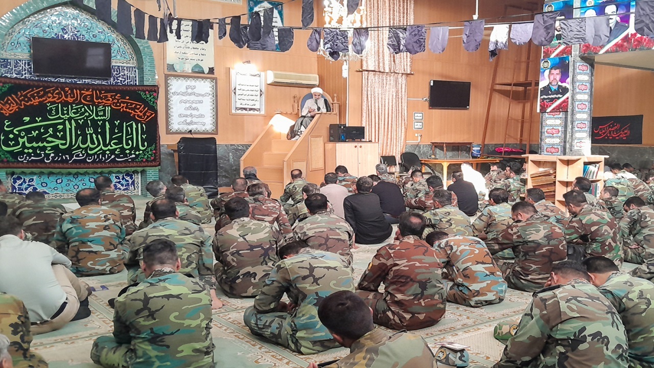 زیارت عاشورا یک گنج‌نامه فضائل انسانی است
