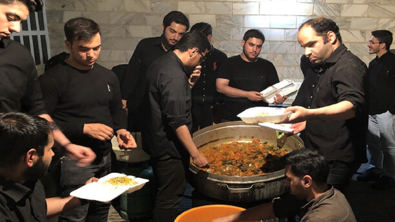 ۳۶ گروه ثابت و سیار نظارت بر آشپزخانه هیأت‌های عزاداری محرم را بر عهده دارند