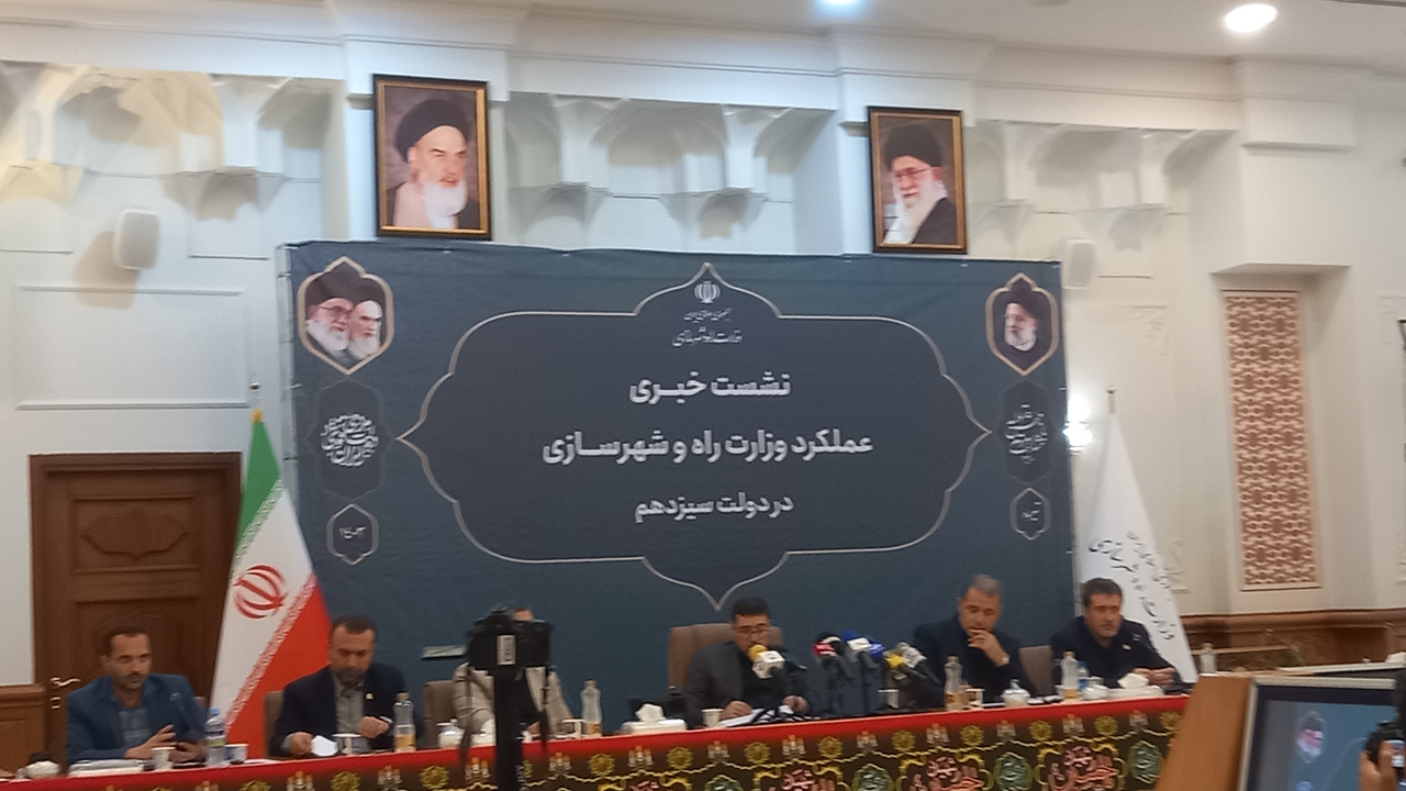 ساخت ۲۹۲ فروند تجهیزات دریایی و بندری استراتژیک آغاز شد