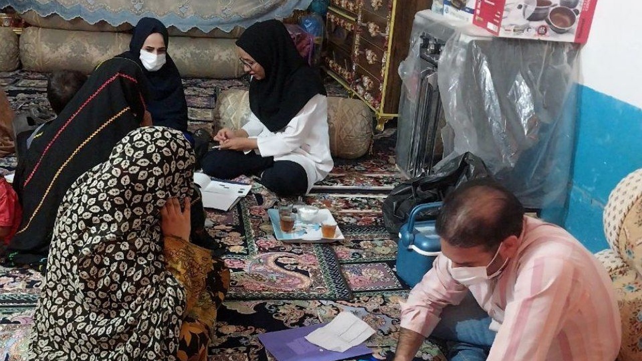 دستان شفا بخش در دل روستا