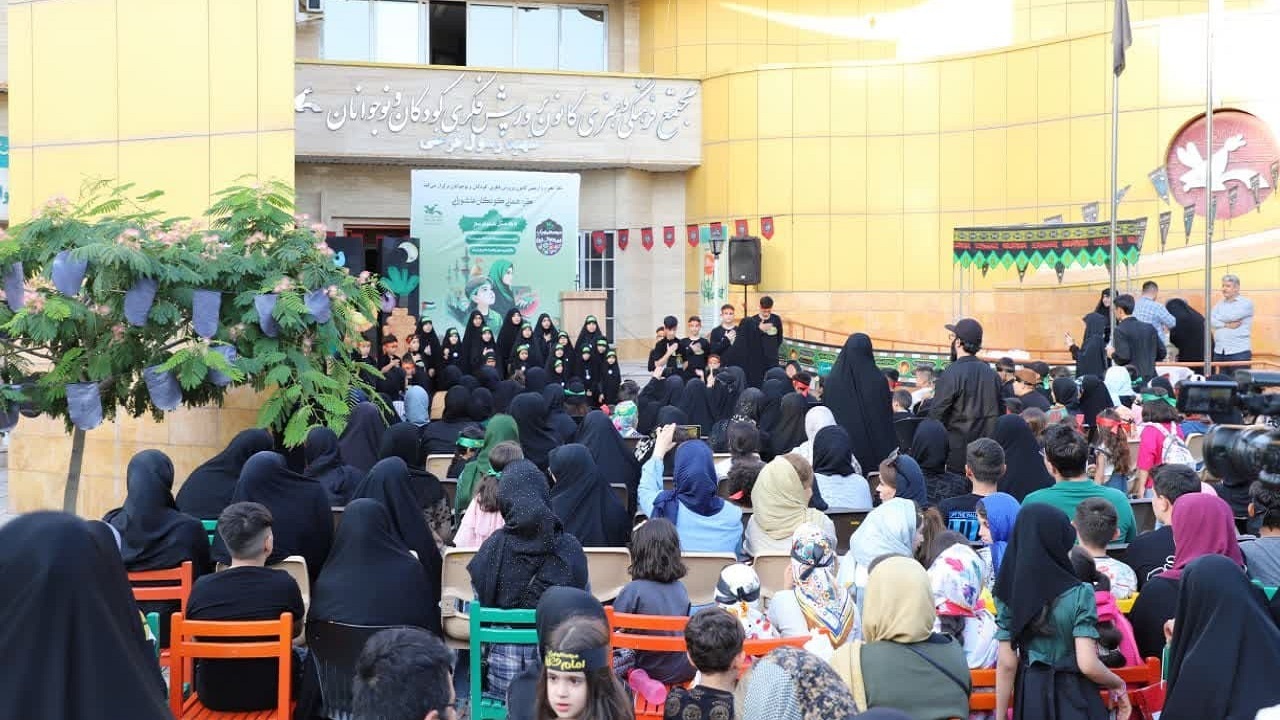 گردهمایی بزرگ کودکان عاشورایی در ارومیه