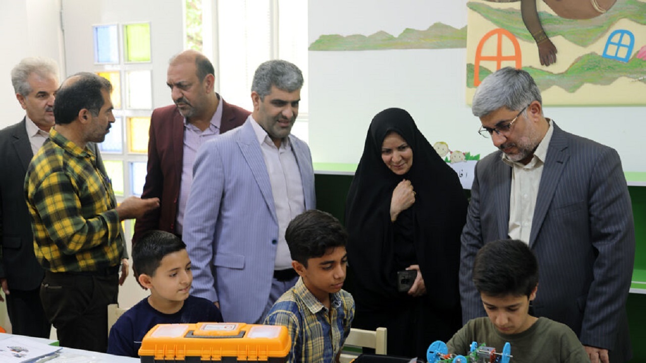 برگزاری کلاس‌های اوقات فراغت کانون با شعار تابستونتو بساز در مهریز