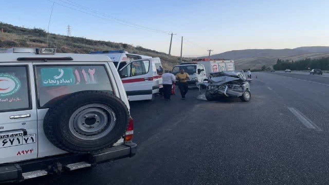 امدادرسانی به یک مصدوم در محور بروجن به لردگان