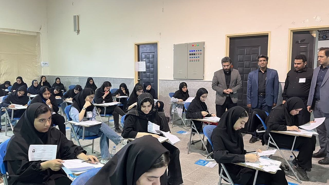 بازدید رئیس دانشگاه پیام نور سیستان و بلوچستان از روند برگزاری کنکور سراسری/میزبانی بیش از ۲۵۰۰ داوطلب در چهار حوزه امتحانی