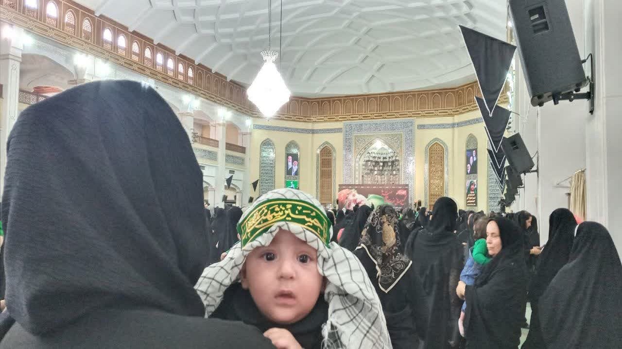 عزاداری مادران تبریزی برای کودک شیرخواره امام حسین (ع) + تصاویر