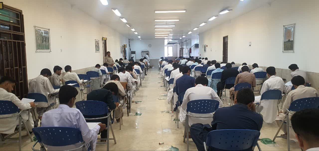 بازدید رئیس دانشگاه پیام نور سیستان و بلوچستان از روند برگزاری کنکور سراسری/میزبانی بیش از ۲۵۰۰ داوطلب در چهار حوزه امتحانی