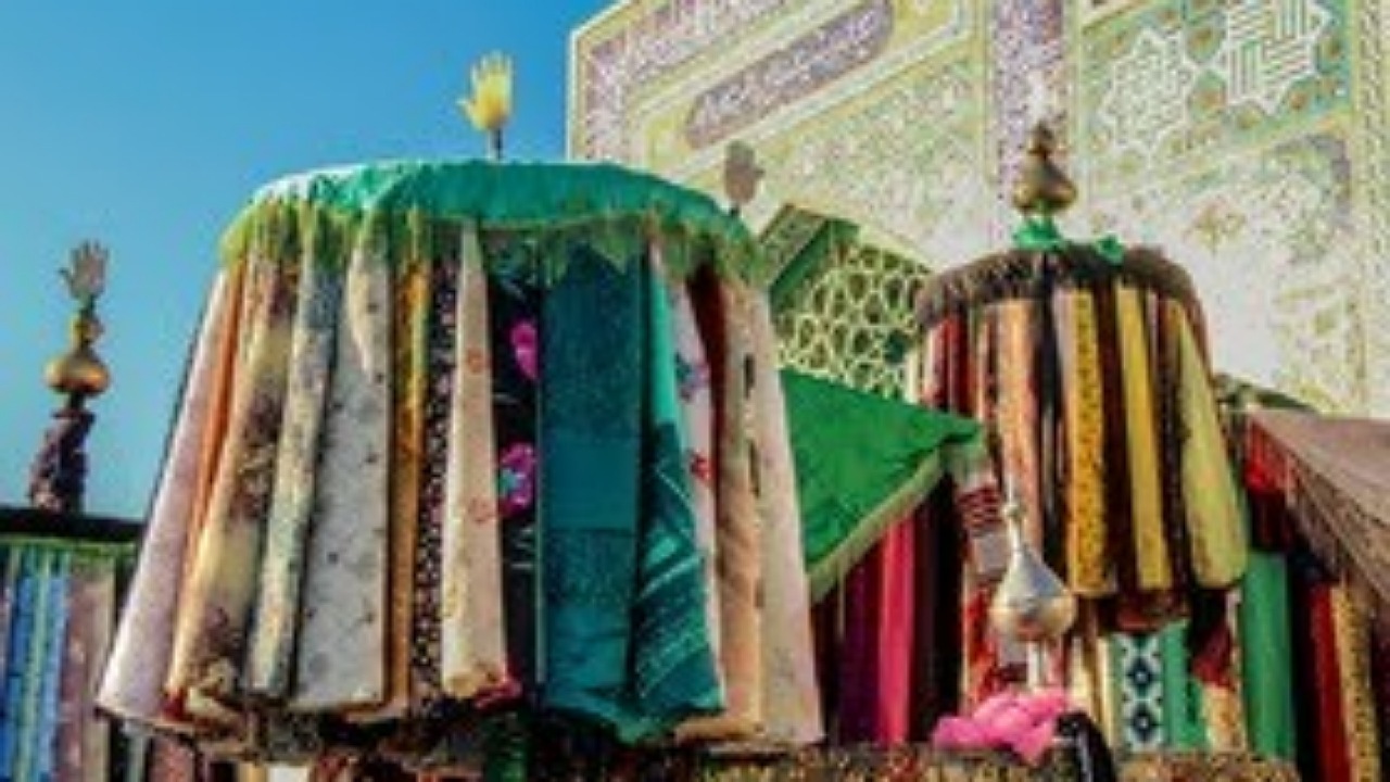 برپایی آیین شب طوق در شهرستان انار+ فیلم