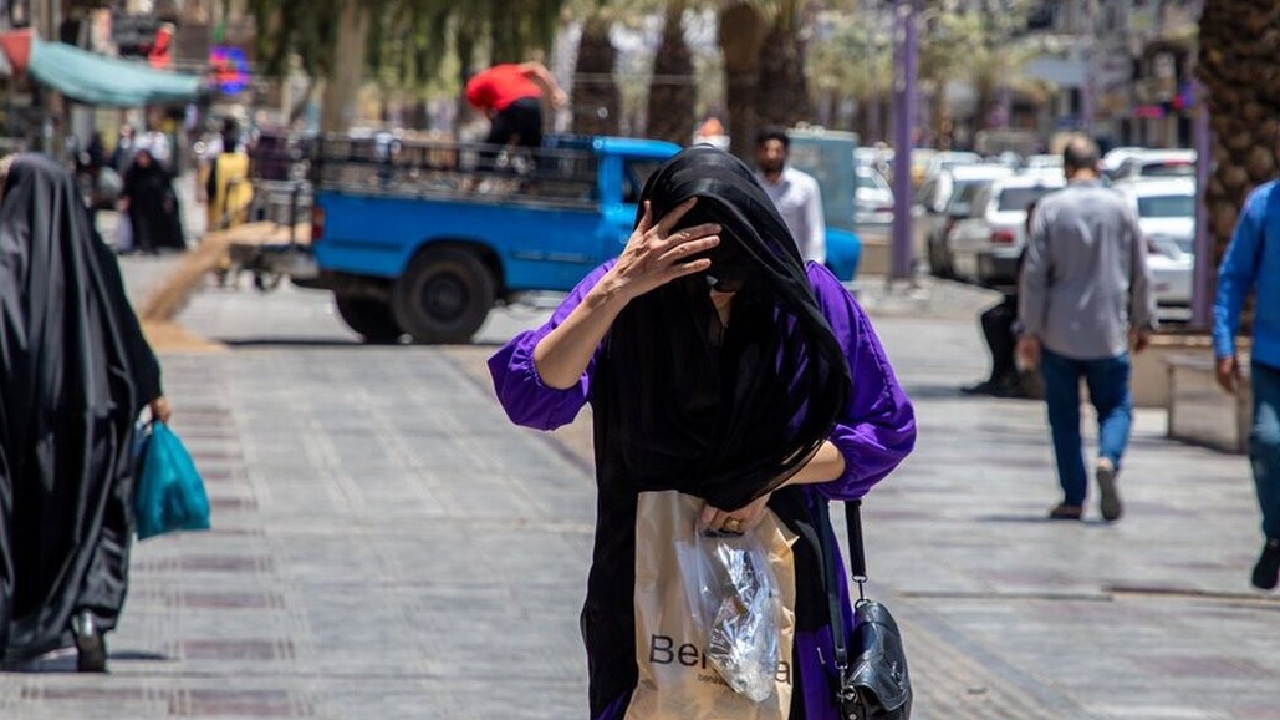 استقرار نیرو‌های اورژانس در سطح شهر اهواز به علت گرمای هوا