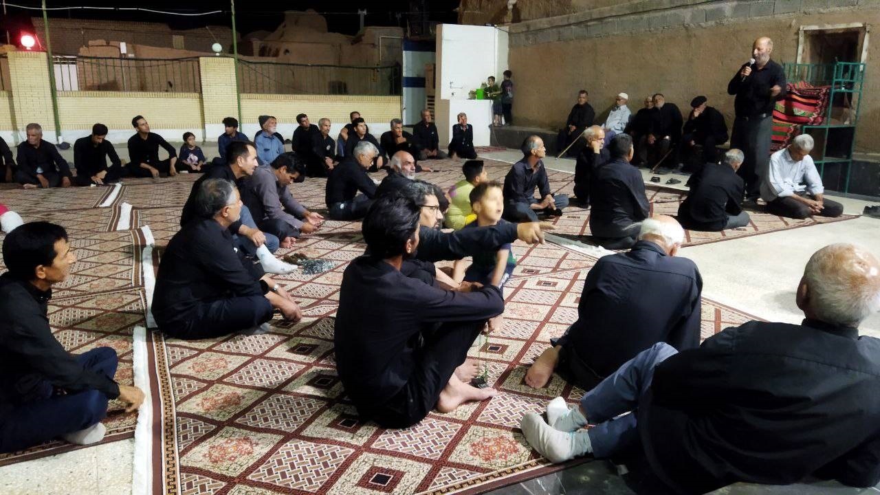 گوشه‌هایی از مراسم عزاداری اهالی روستای ده محمد در قالب تصاویر