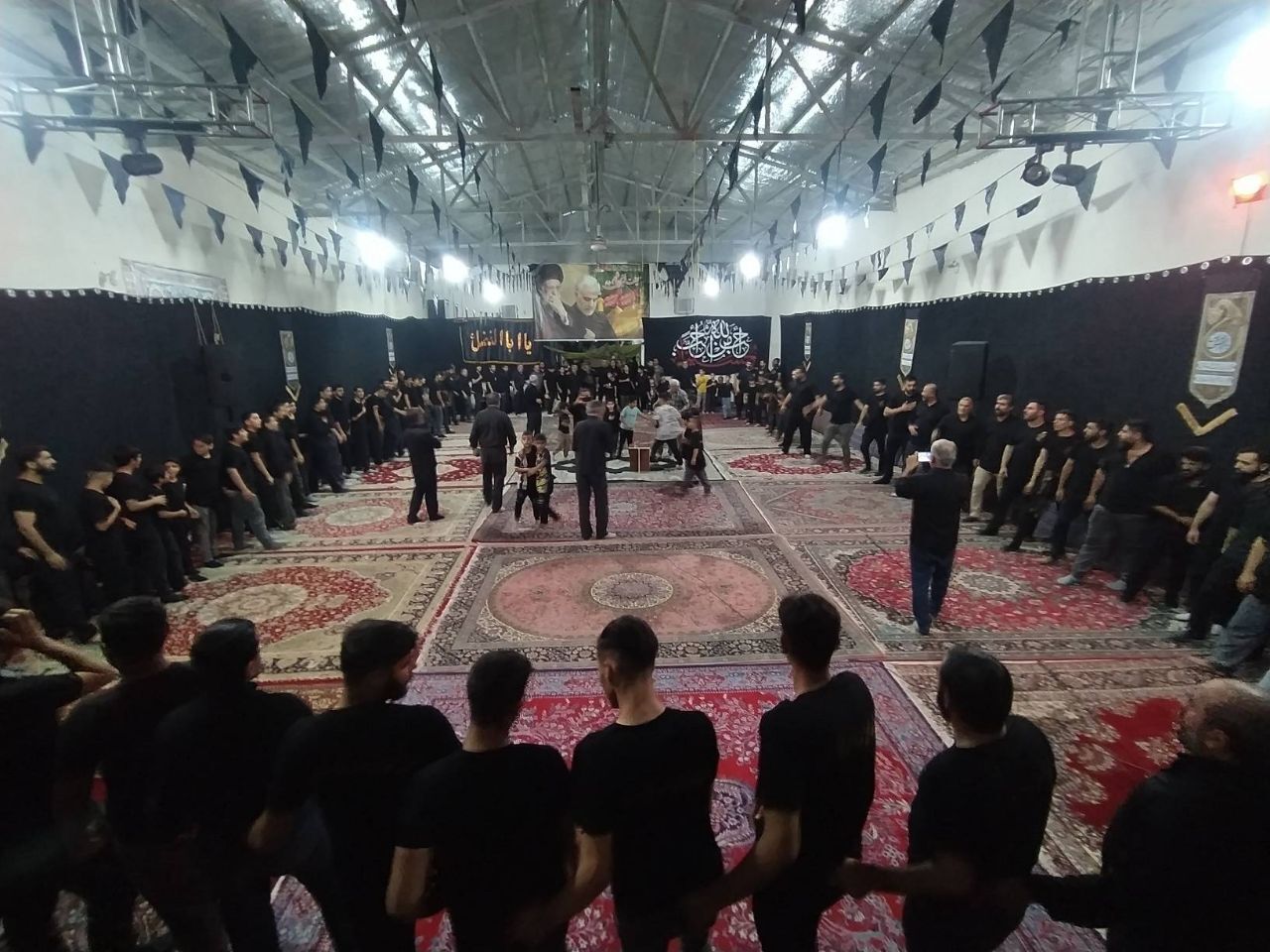 سینه‌زنی سنتی آئین عزاداری در سید محله گلسار