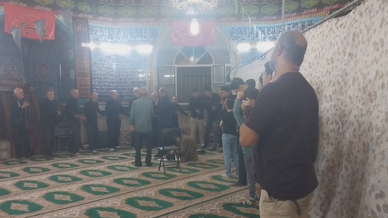 مراسم مرثیه خوانی حضرت علی اکبر (ع) در روستای گلیرد + فیلم