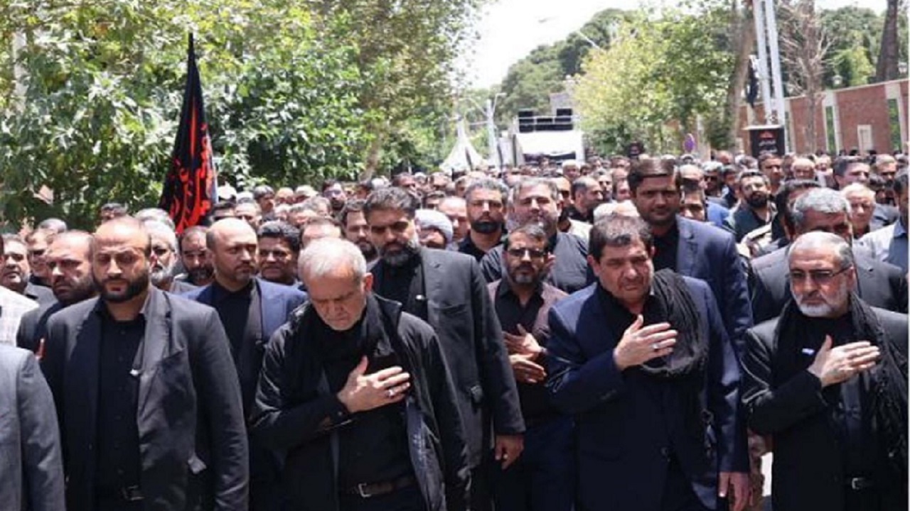 حضور دکتر پزشکیان و مخبر در اجتماع عزاداران حسینی نهاد ریاست جمهوری