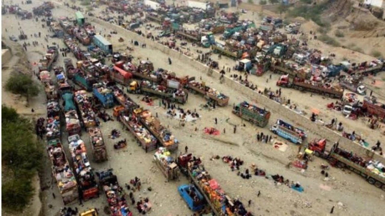 بازگشت حدود ۲ هزار مهاجر افغانستانی به وطنشان
