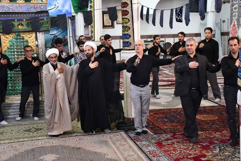 مراسم سینه زنی