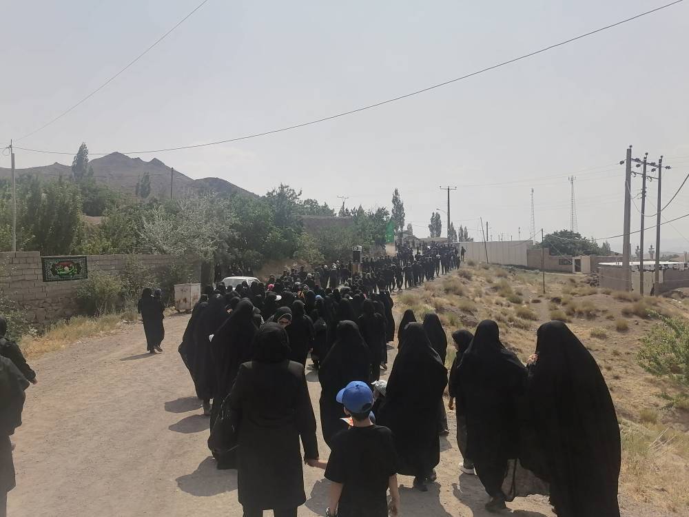 پابه پای یک رسم دیرینه در روستای سادات +فیلم