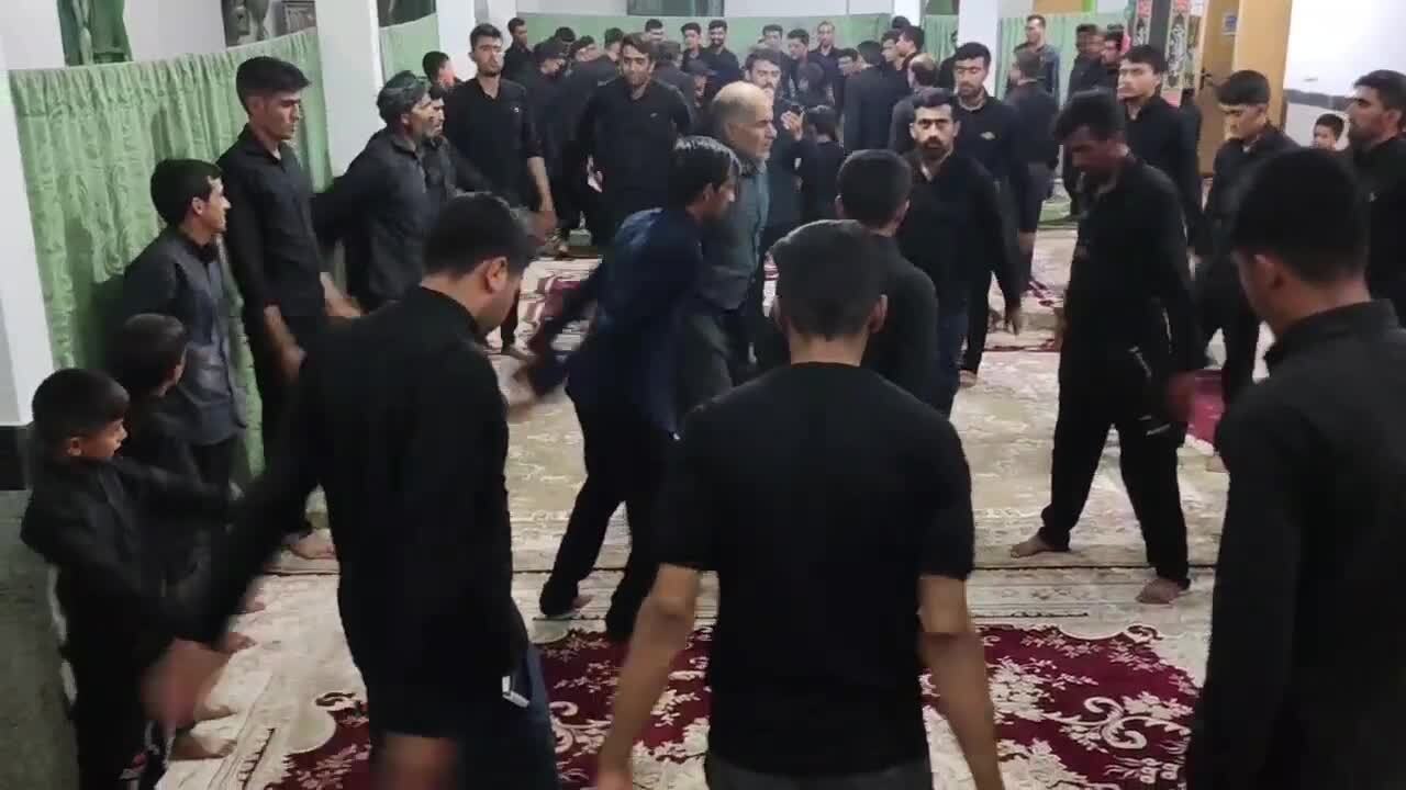 عزاداری مردم در عاشورای حسینی