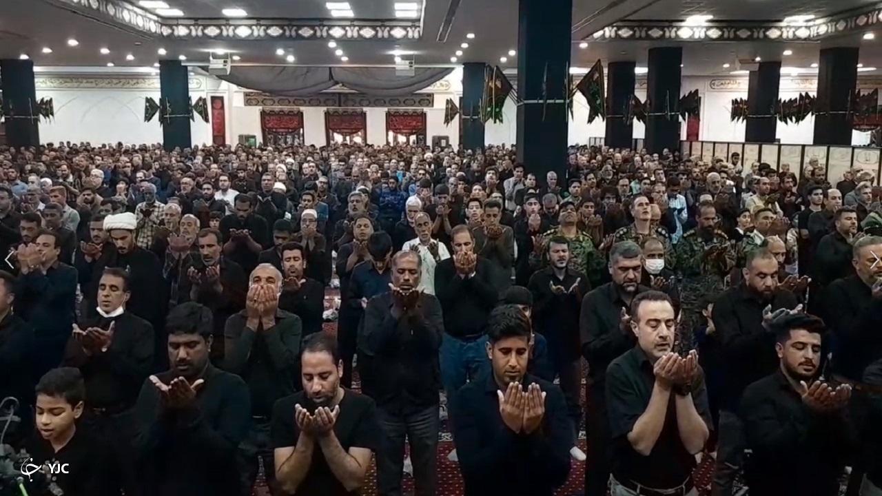 اقامه نماز ظهر عاشورا در هرمزگان+ فیلم