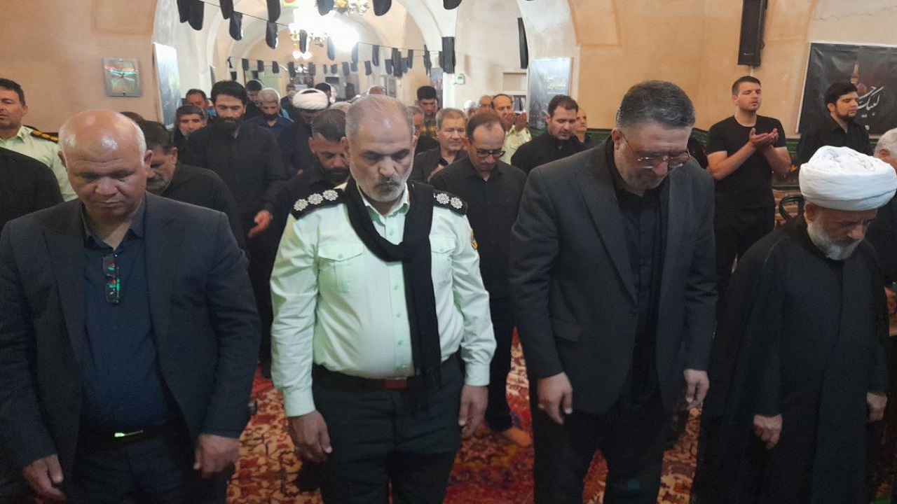 اقامه نماز ظهر عاشورا در آذربایجان شرقی