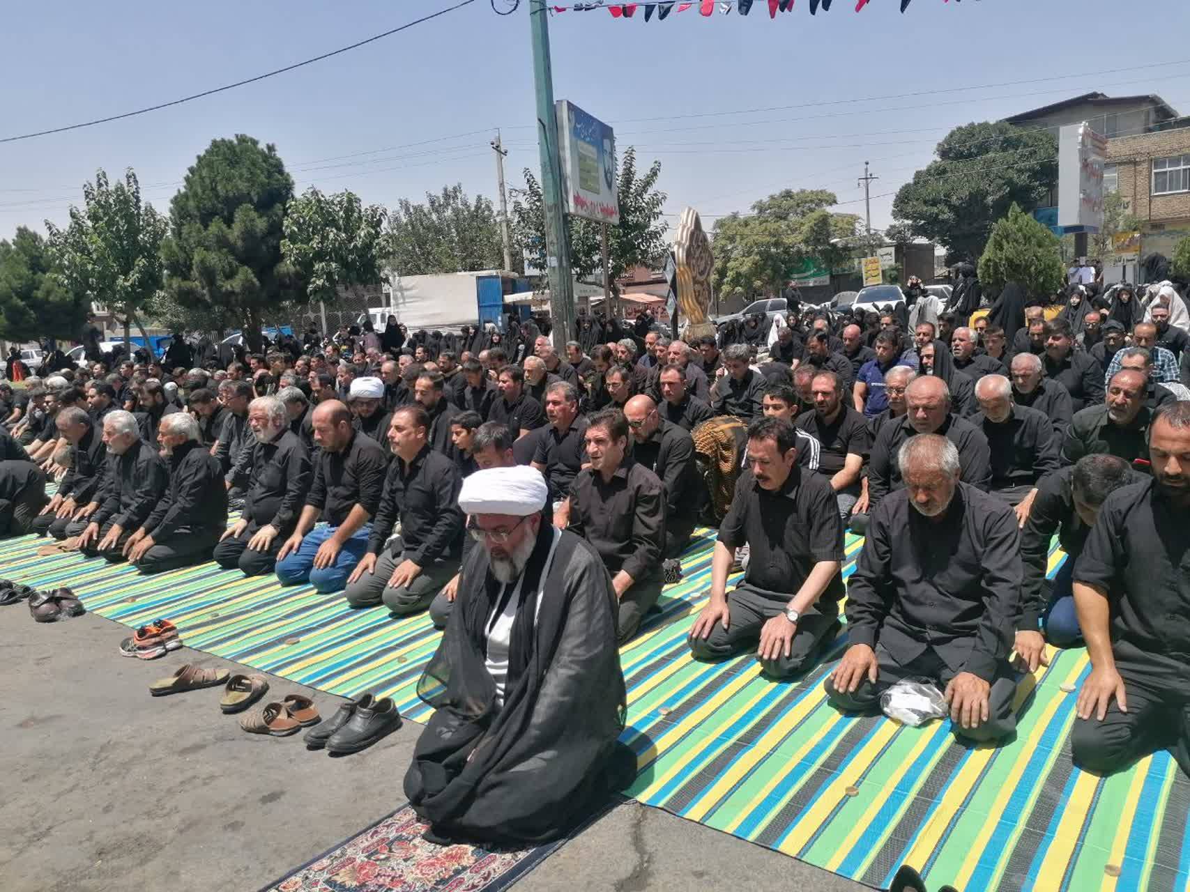 برگزاری نماز ظهر عاشورا در ماهدشت