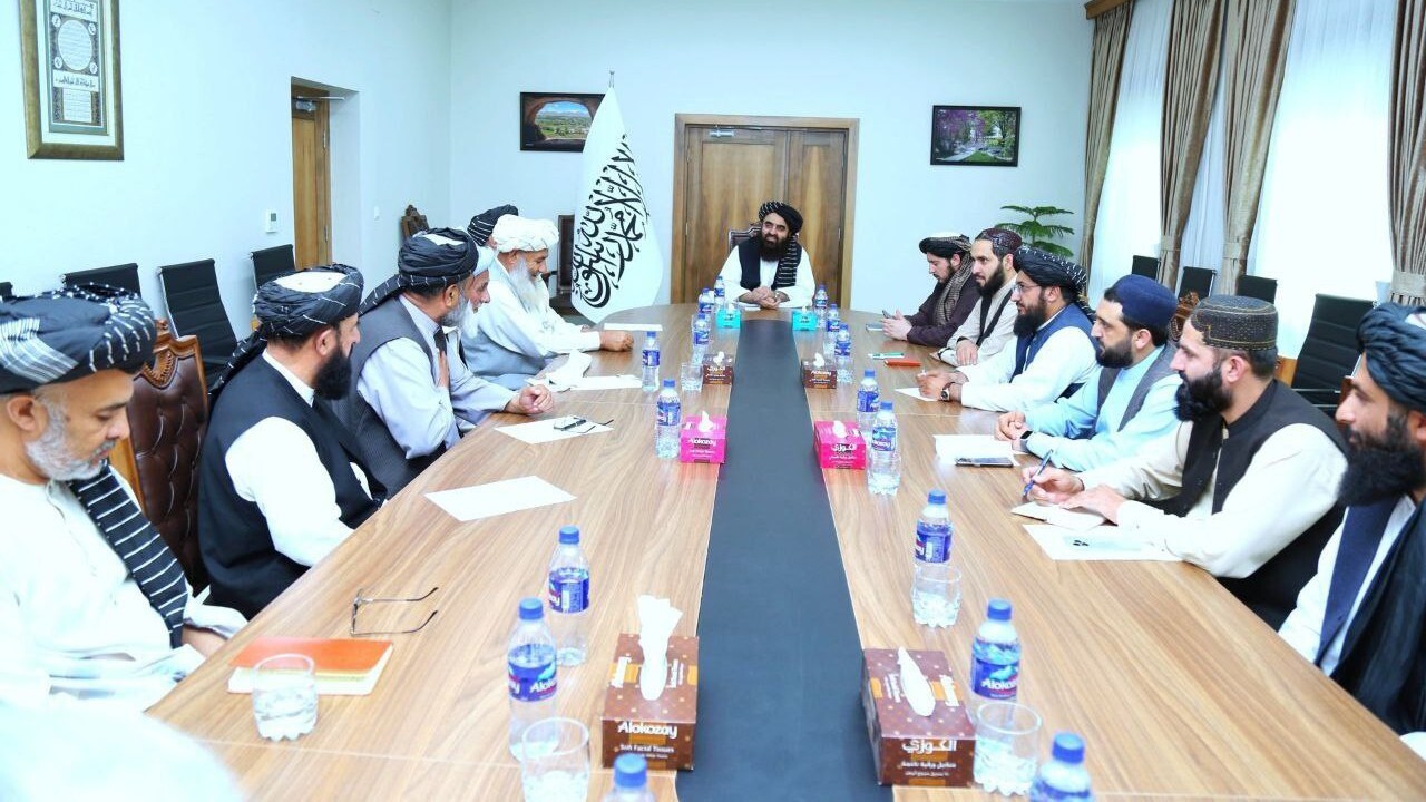 دیدار متقی با مقامات سابق افغانستان