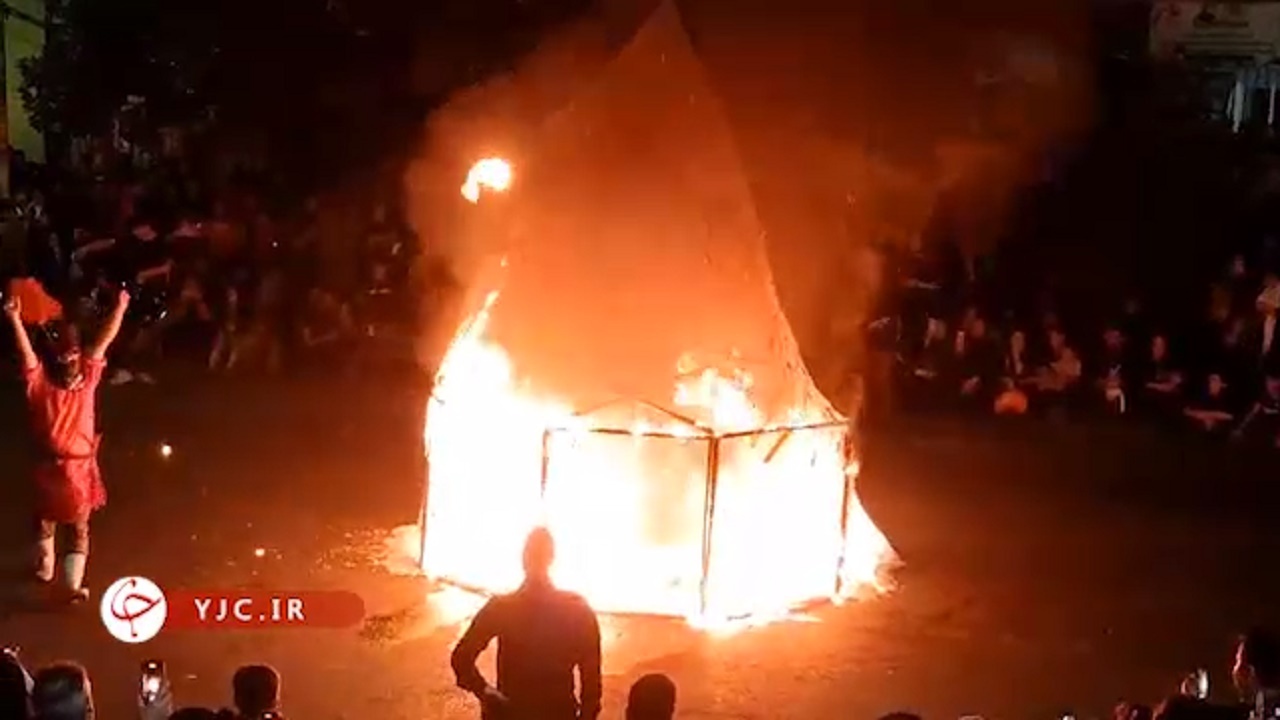 برپایی مراسم خیمه سوزان غروب عاشورا در بابل + فیلم