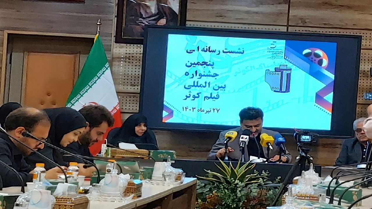 فرهاد قائمیان: پشتوانه ایثارگران بانوان بودند