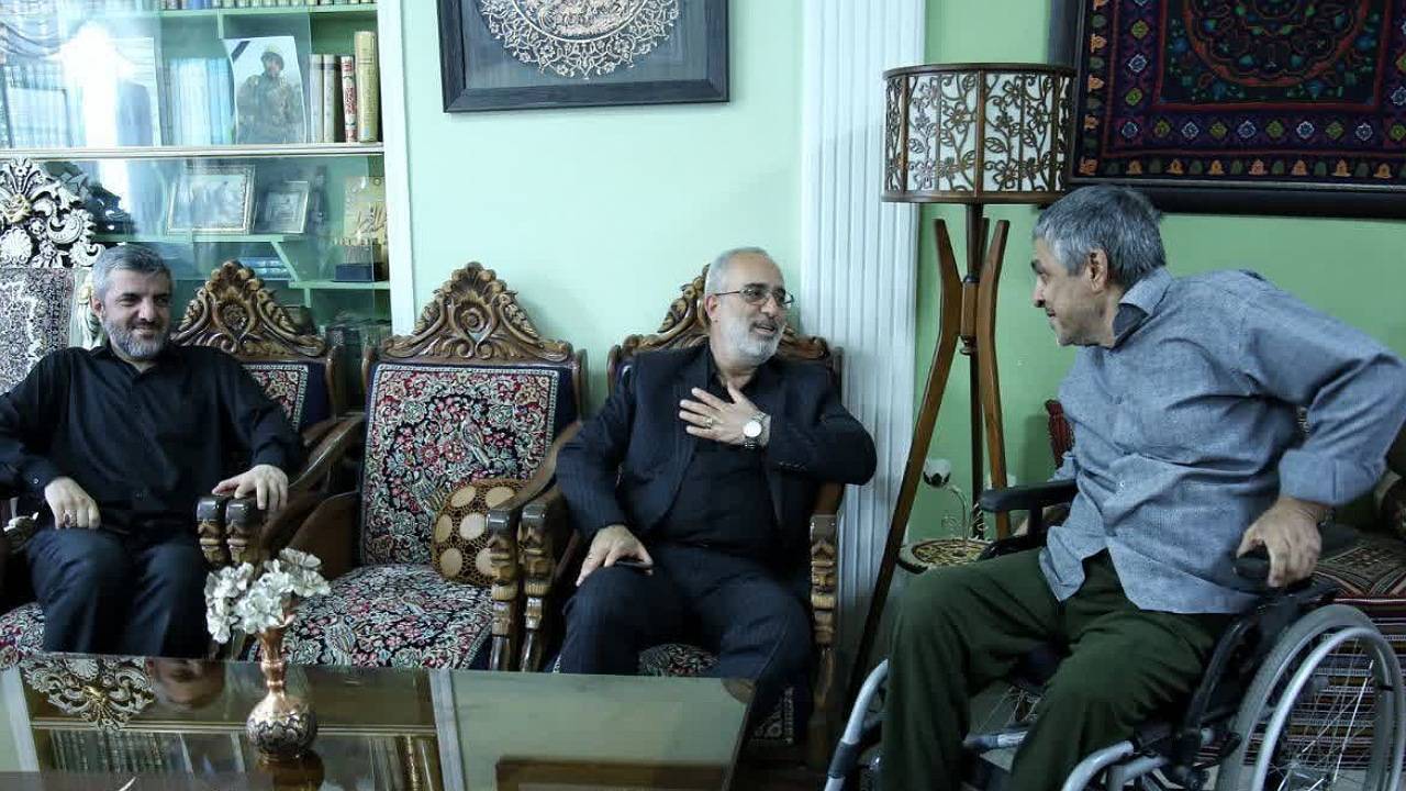 دیدار استاندار کرمان با خانواده شهدا
