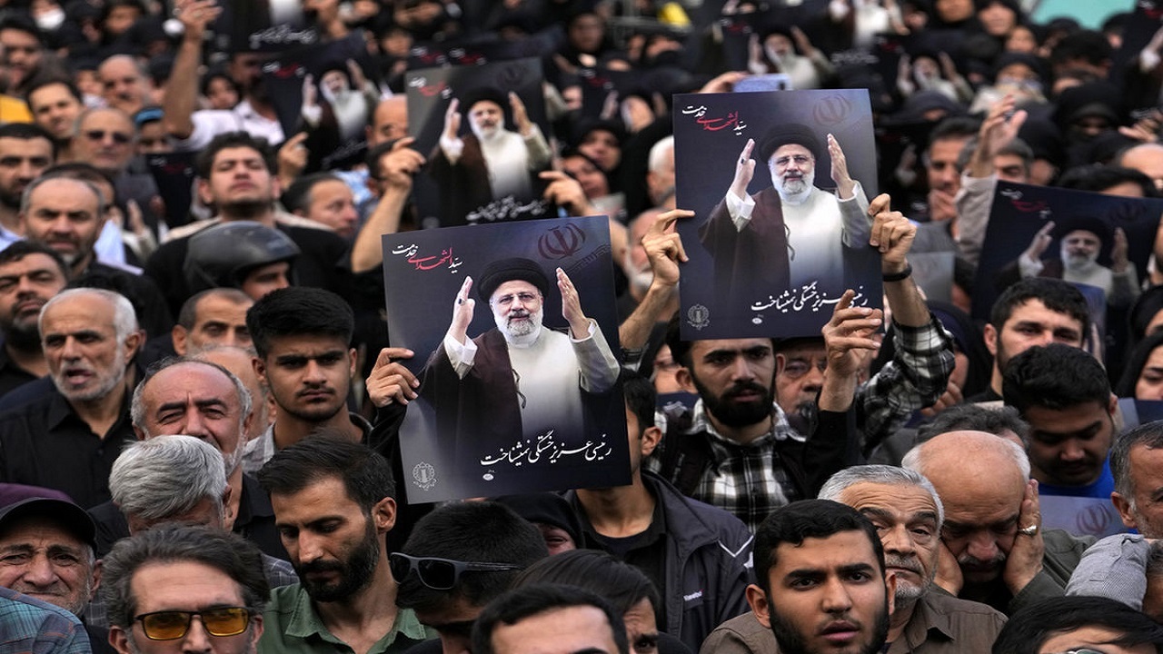 پخش لحظاتی خاص از تشییع شهید رئیسی