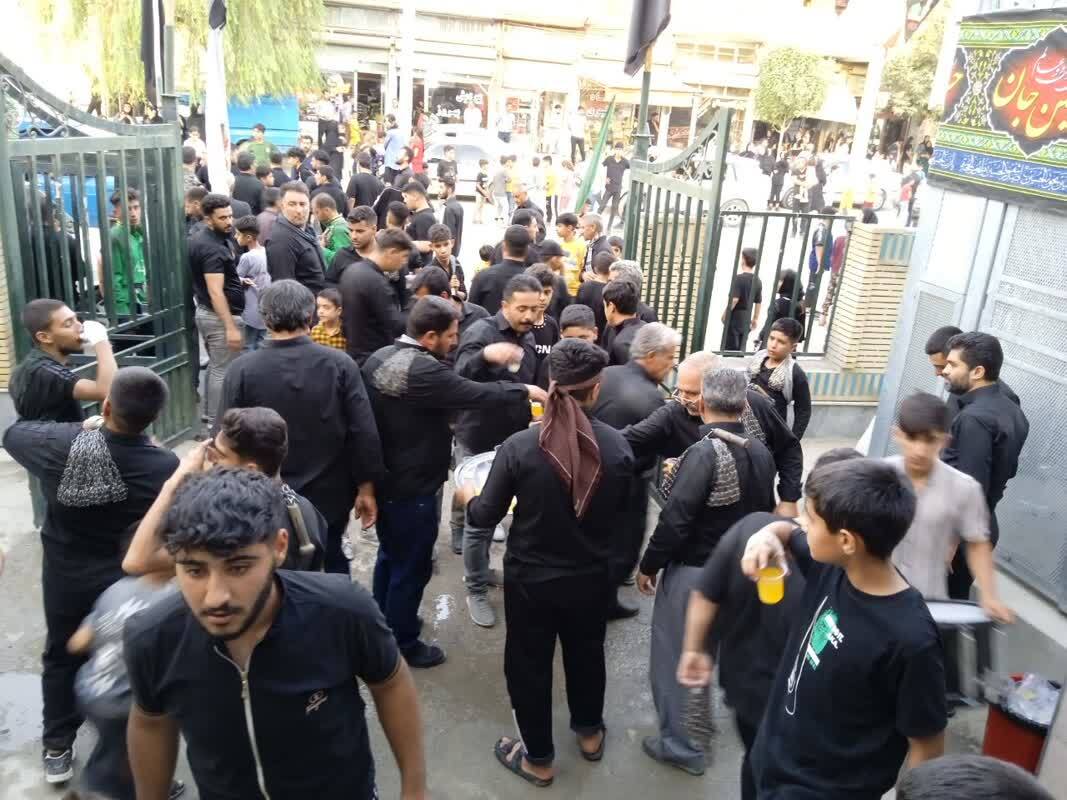 توزیع شربت نذری